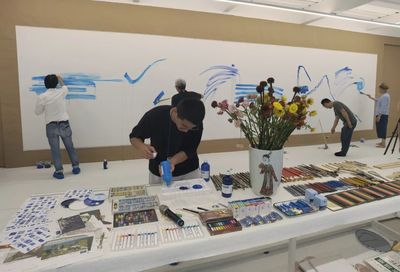 與藝術(shù)家共享一塊畫布——藍色變奏 棉3創(chuàng)意街區(qū)藝術(shù)互動新體驗